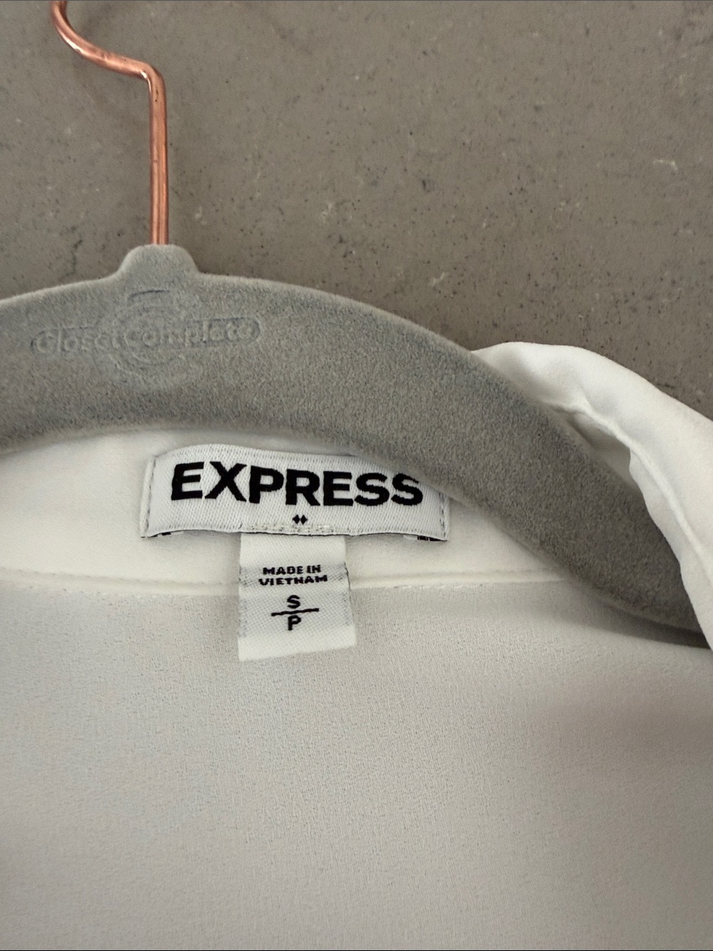 Express Sheer White Button-Front Blouse with Chest Pockets - Picture 2 of 6